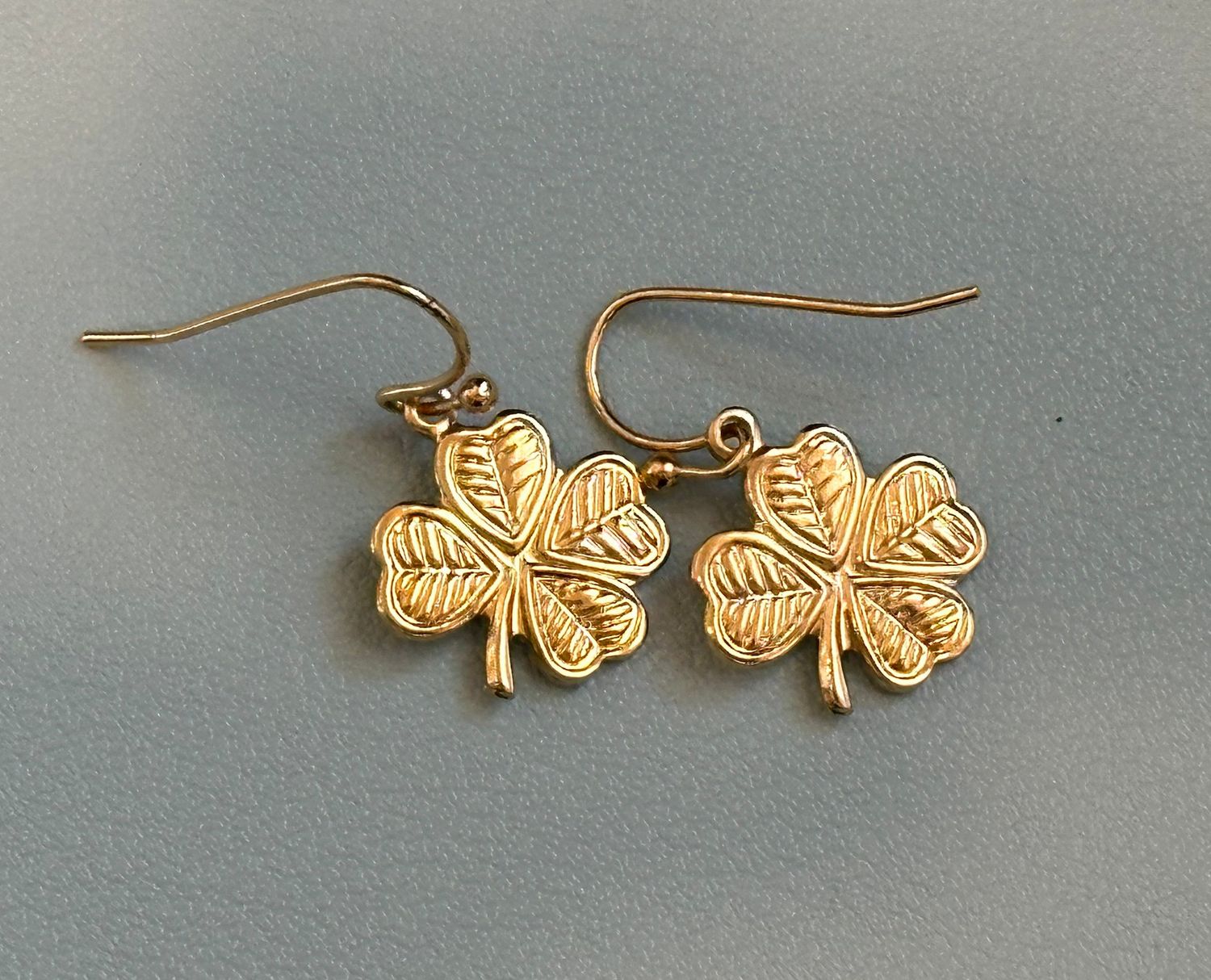PAMPILLE SMALL CLOVER EARRINGS