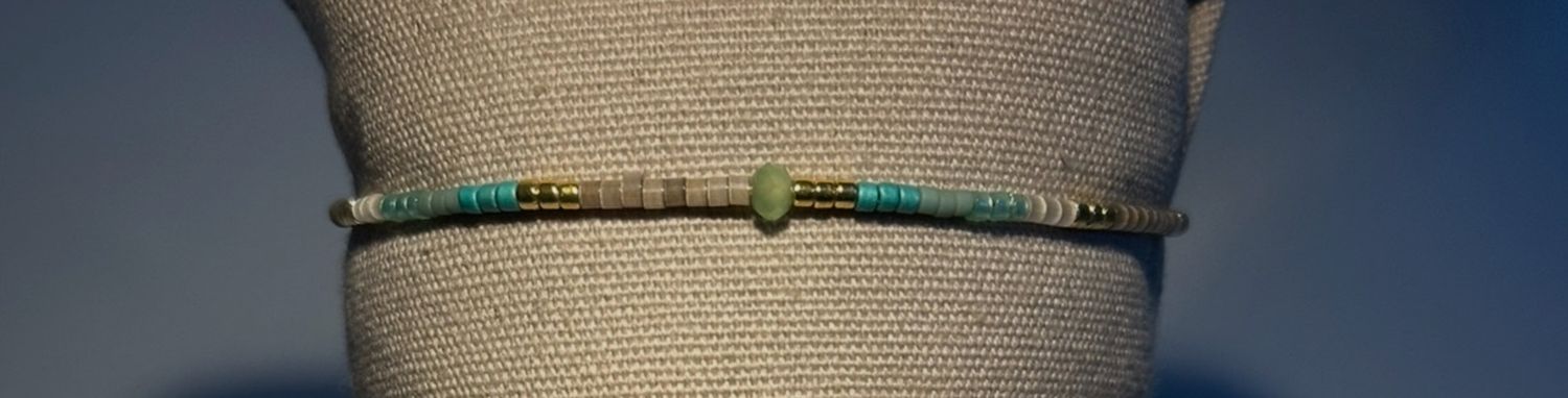 Belle Single Jade Seed Bead Bracelets, Size: 1 Strand