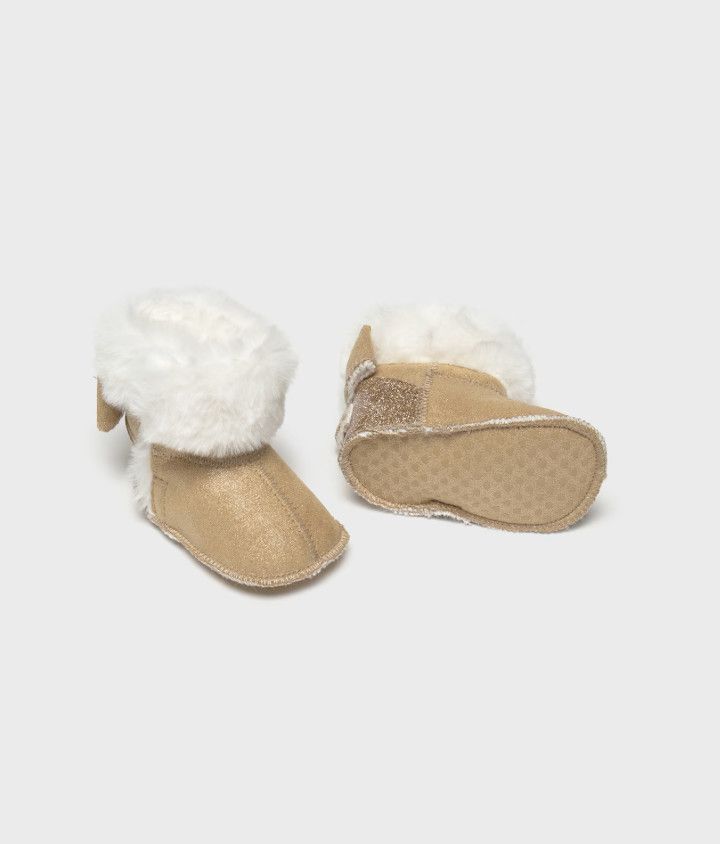 Almond Tan Fur Boots, Size: 17. 5-7m