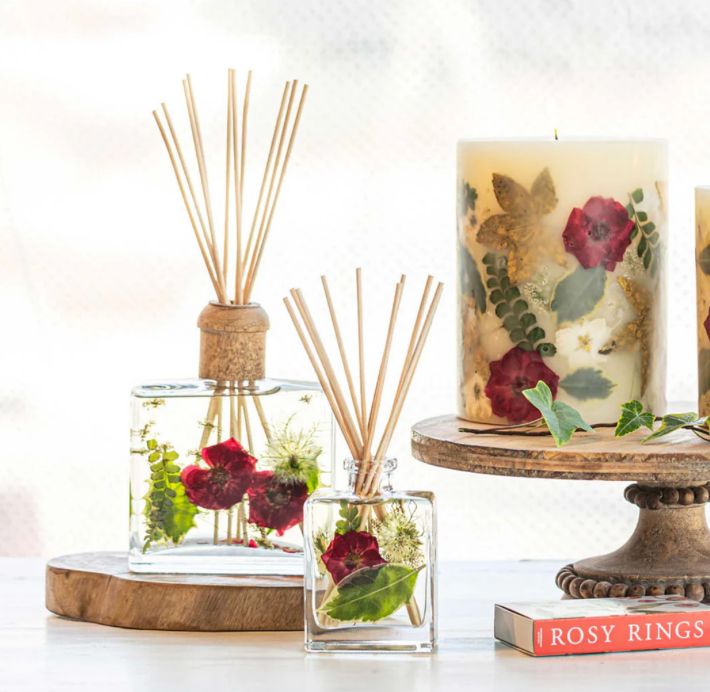 Winterberry Frost 4 oz Botanical Diffuser