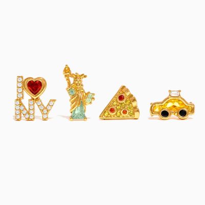 Big Apple Stud Set