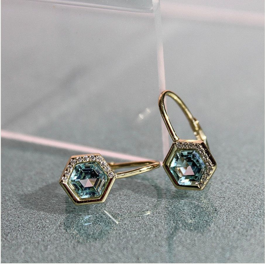 Stardust Leverback Earrings in Aquamarine, Color: Gold