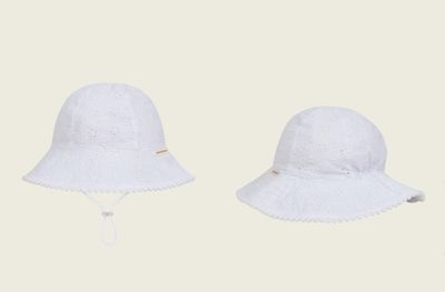 White Harlow Bucket Hat