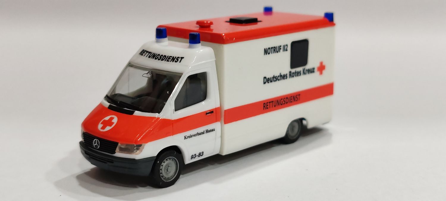 HERPA Mercedes-Benz Sprinter Strobel RTW