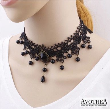 Victoriaanse Zwarte Kant Choker met Parels en Kunststof Steen