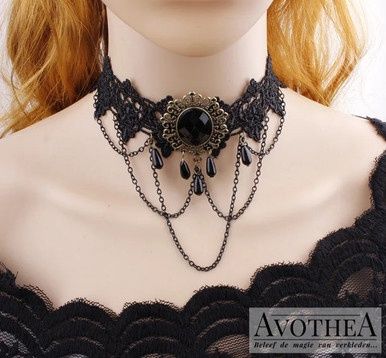 Victoriaanse Zwarte Kant Choker met Druppelparels en Kunststof Steen