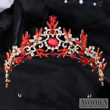 Tiara Mathilda - Rood