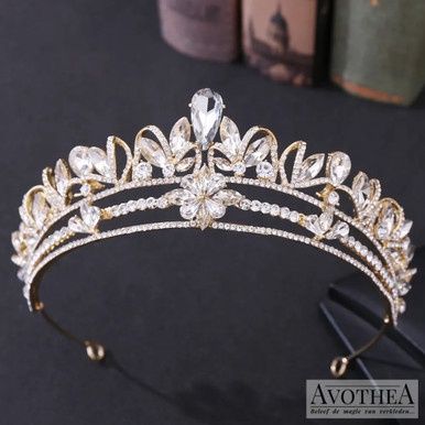 Tiara Kiyoko - Goud