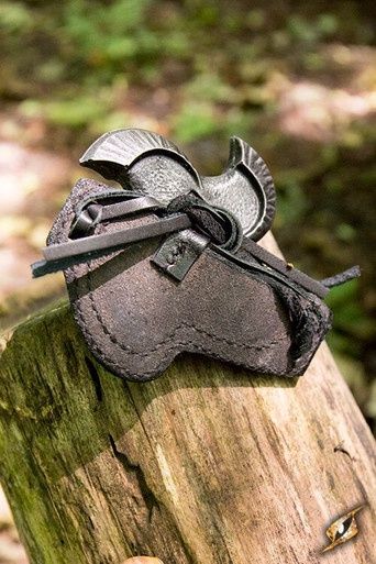 Tornado Shuriken met Leren Houder - Zwart
