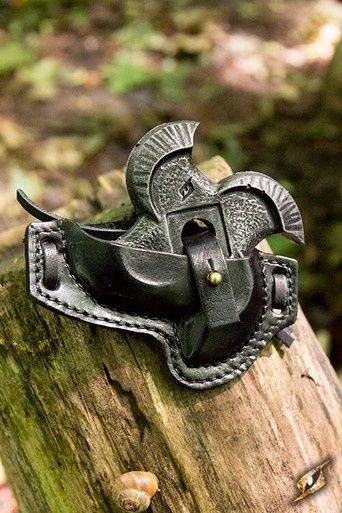 Tornado Shuriken met Leren Houder - Zwart