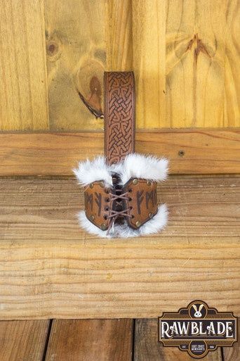 Heimdall Wapenhouder met Natuurlijke Bont - Groot