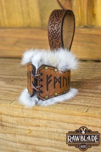 Heimdall Wapenhouder met Natuurlijke Bont - Klein