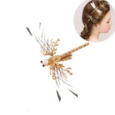 Gouden Libelle met Witte Parel en Fijne Vleugels