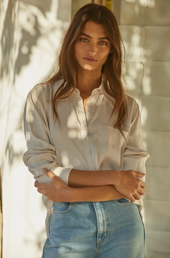 Sleek and Chick Top
