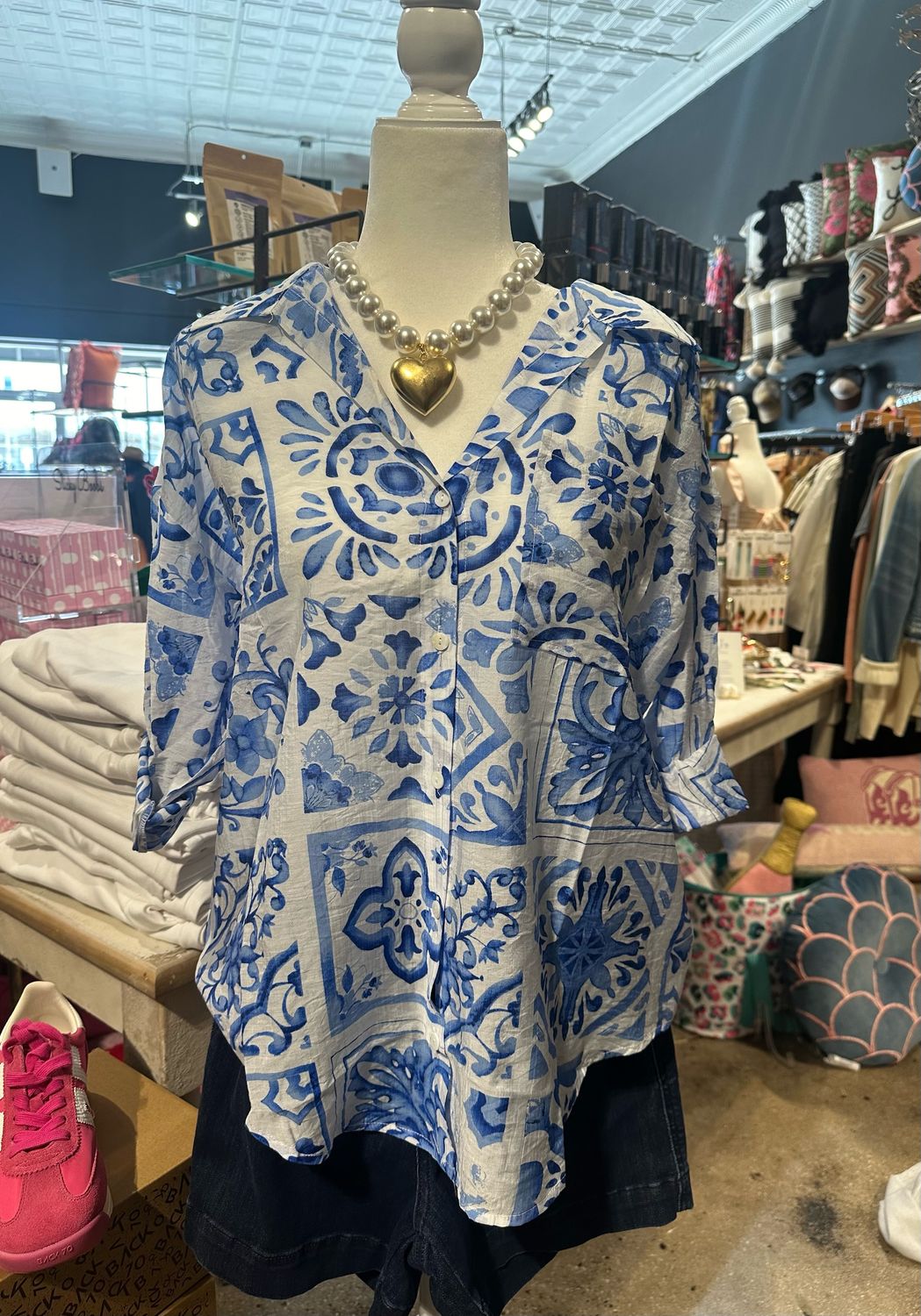 Long sleeve with collar button down oversized