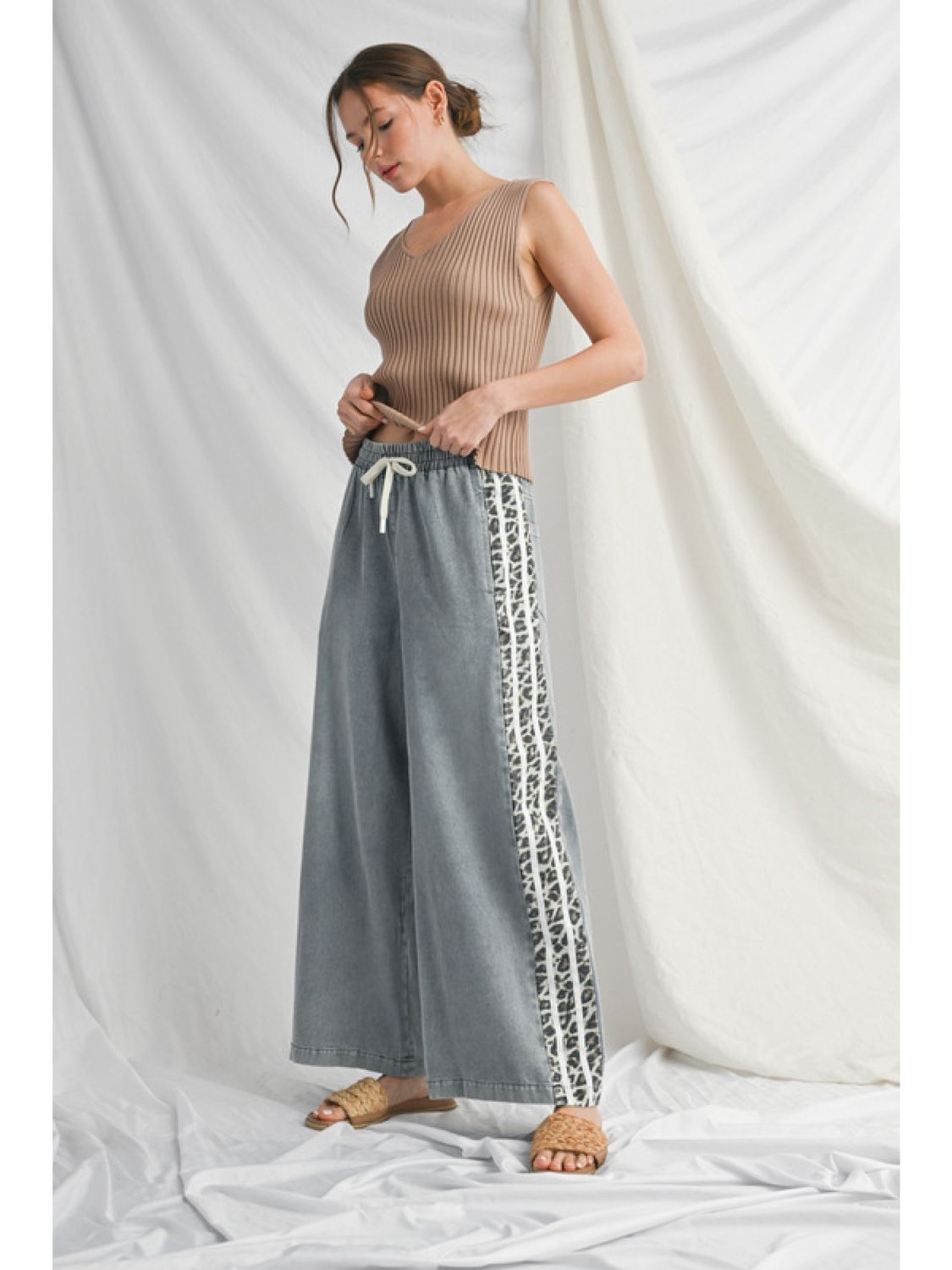 drawsting wide leg pants with leopard contrast