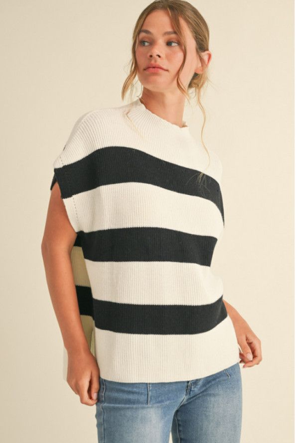 Striped print knit top with U-neck and slay sleeves, Size: S, Color: black/off white