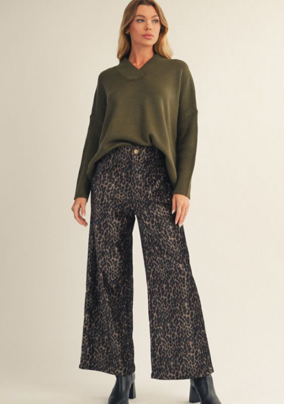 Wide leg leopard pants with pockets