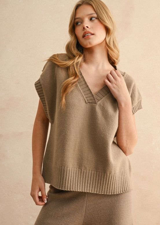 V-Neck Sleeveless Sweater Pullover, Color: mocha, Size: S