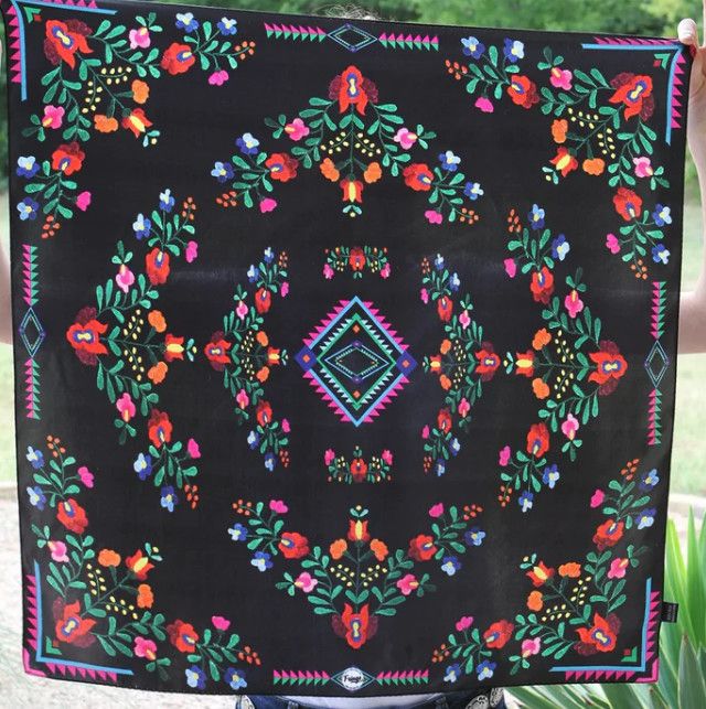 Fiesta- Black