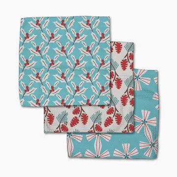 Winter Holly Dishcloth Set