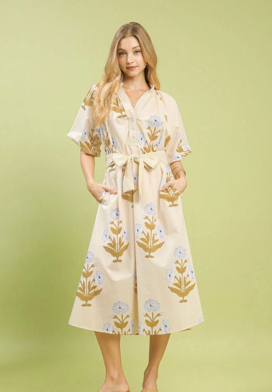 Floral Print V-Neck Open Collared Maxi Dress Floral Print V-Neck Open Collared Maxi Dress