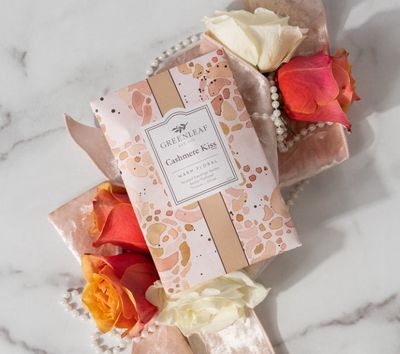 Cashmere Kiss Sachet