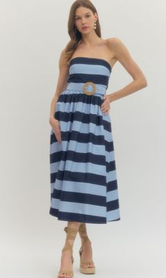 Striped strapless midi dress featuring contrast waistband with buckle detail