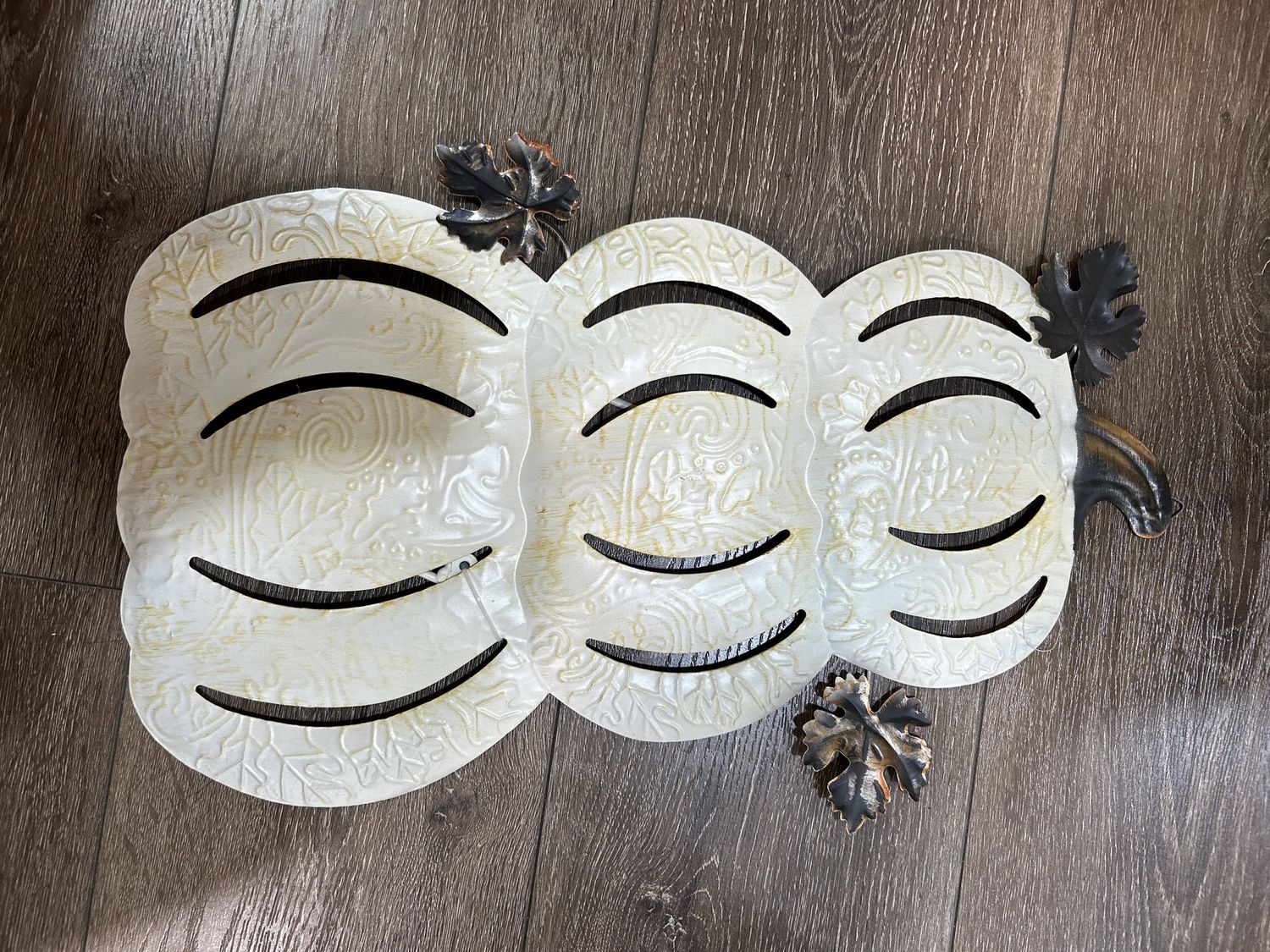 Three Pumpkin outdoor sign White