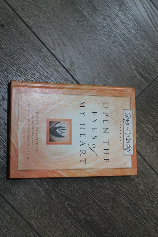 Open the eyes if my heart daily devotions