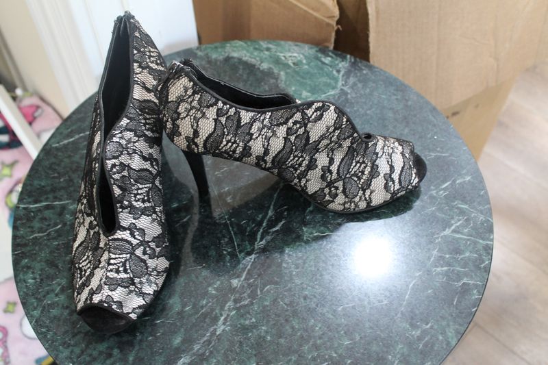 Cato Black and White Lace Heels Size 9