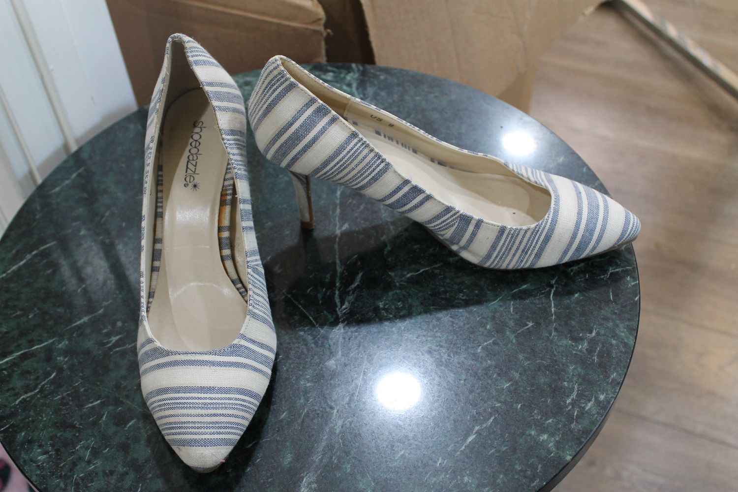 Shoedazzle Blue and Tan Heels size 9