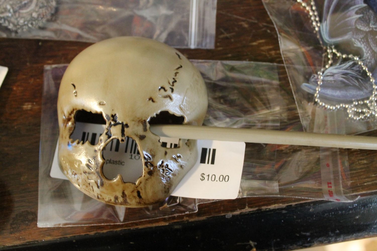 Skull hair piece plastic