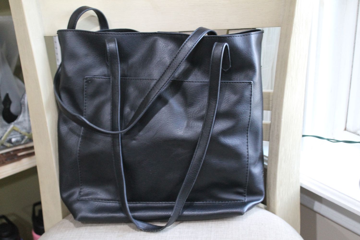 Black lg purse heavy weight