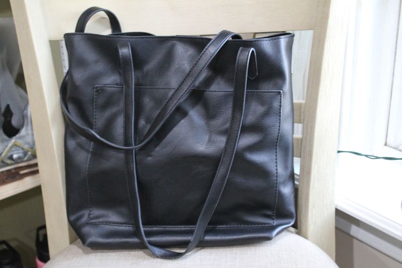 Black lg purse heavy weight