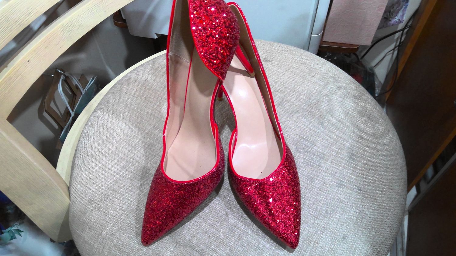 Red Sparkled high heel 4 ' size 8 1/2