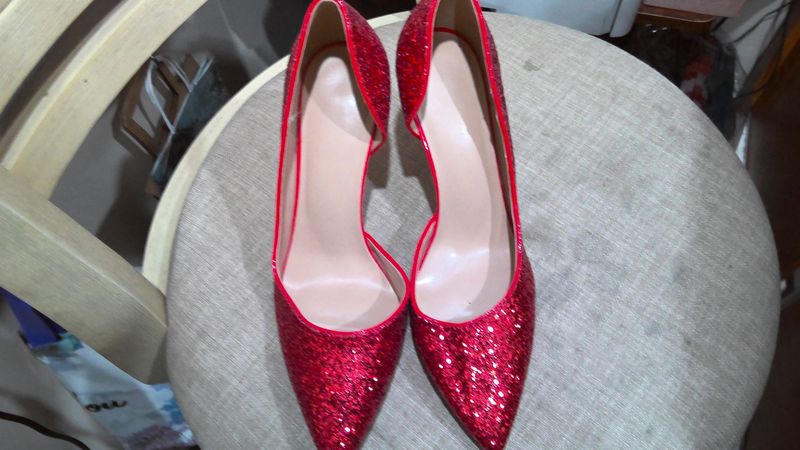 Red Sparkled  high heel 4 &#39; size 8 1/2