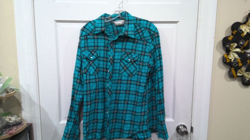 wrangler teal plaid size medium