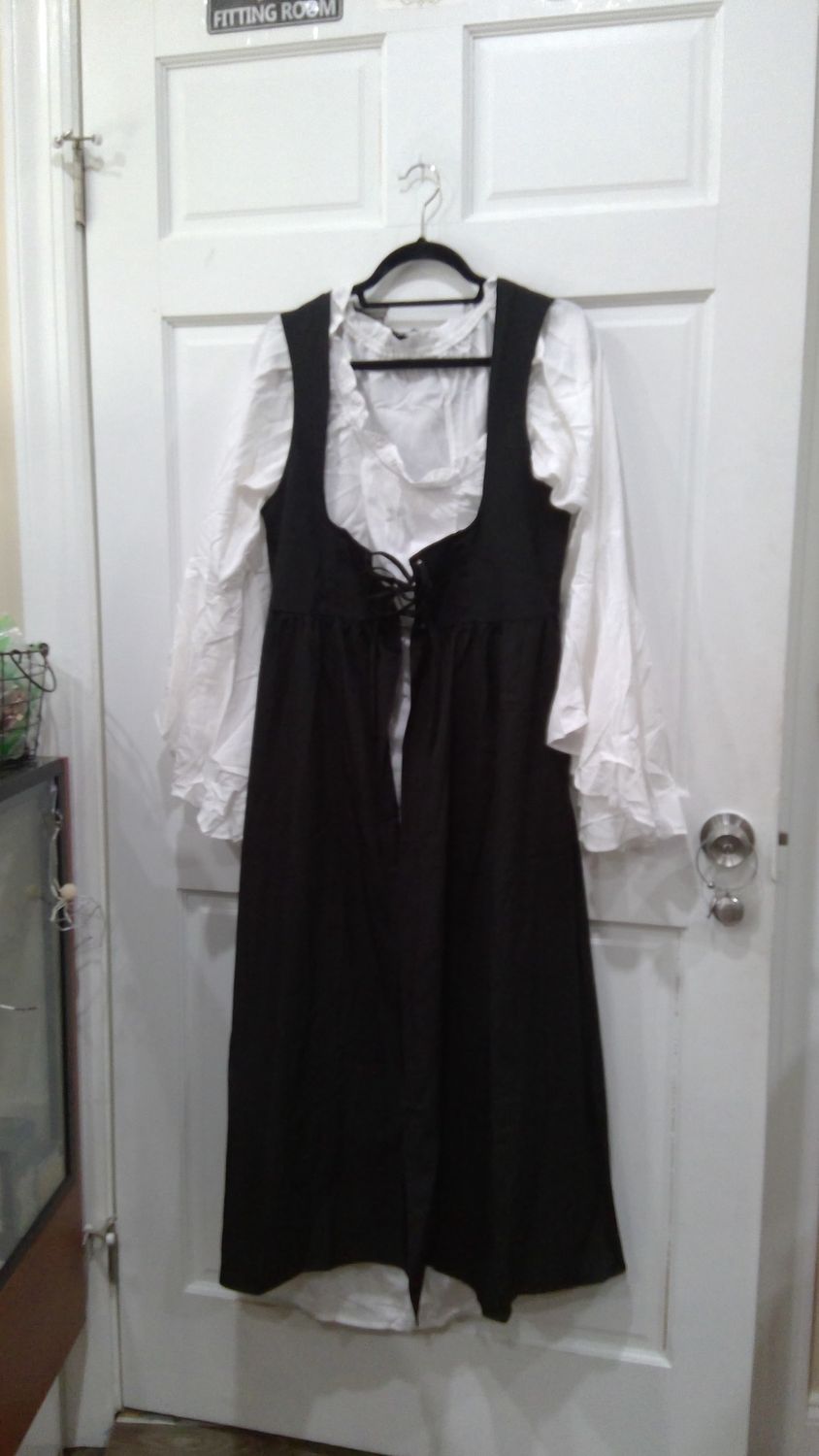 Scarlet Darkness women&#39;s Renaissance Dress size LG black