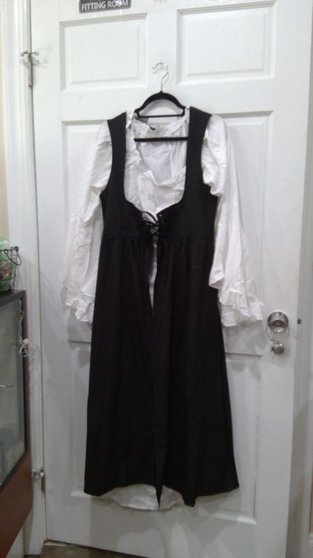 Scarlet Darkness women&#39;s Renaissance Dress size LG black