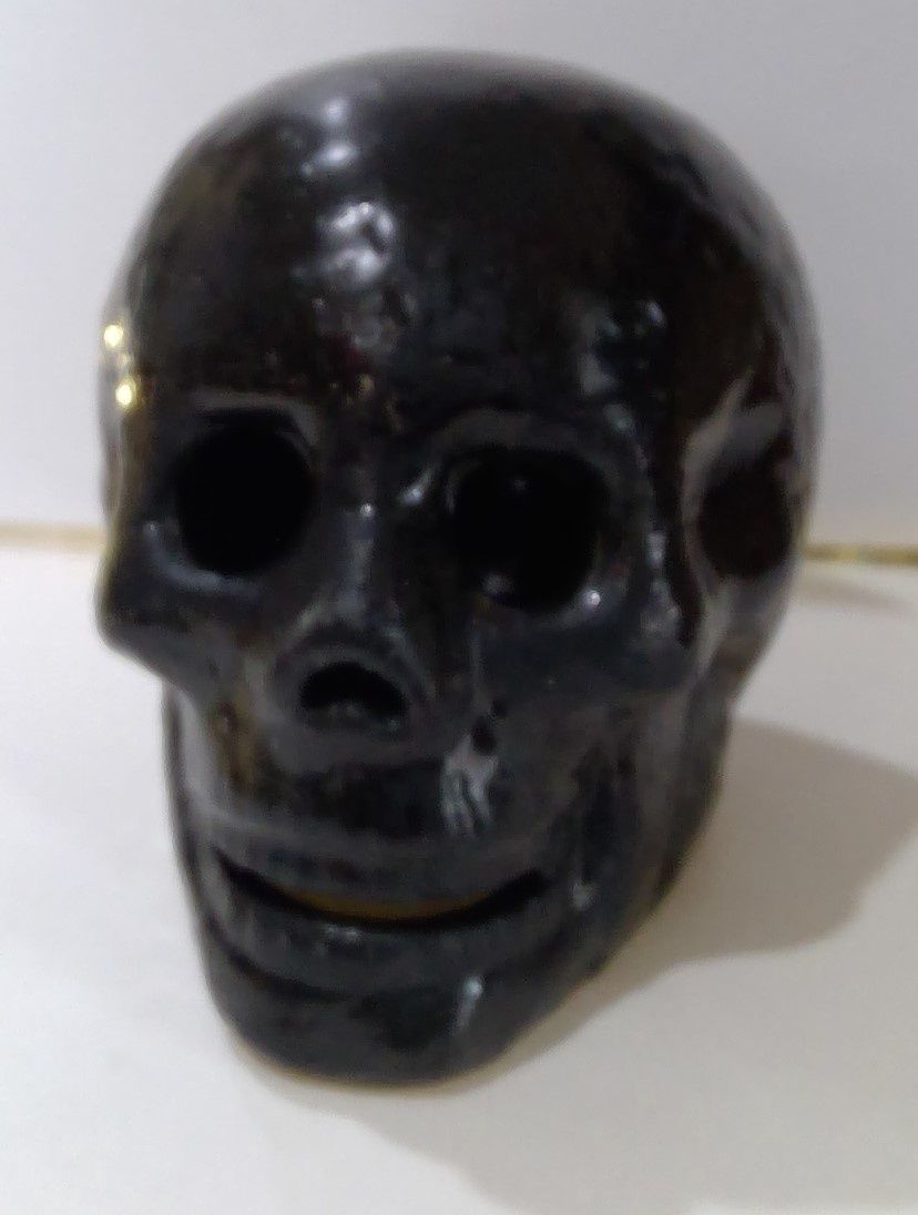 Anlass Fire Pit Skull