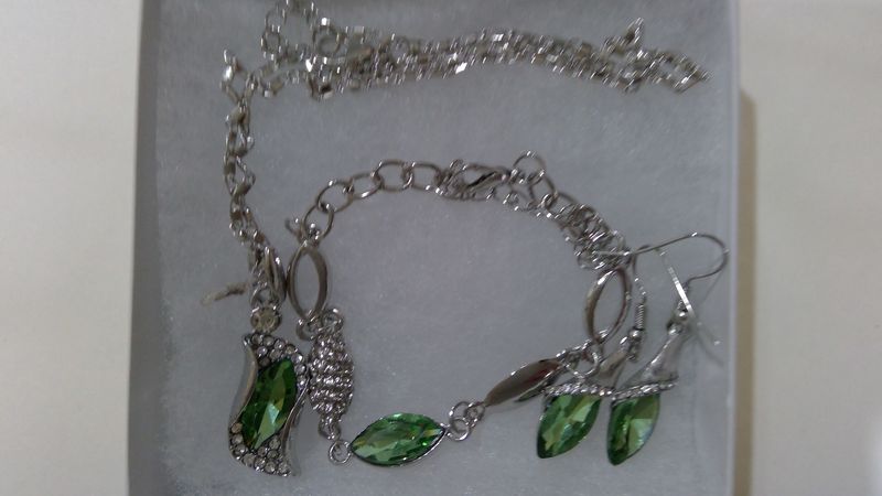 Green silver necklace set 3 pieces