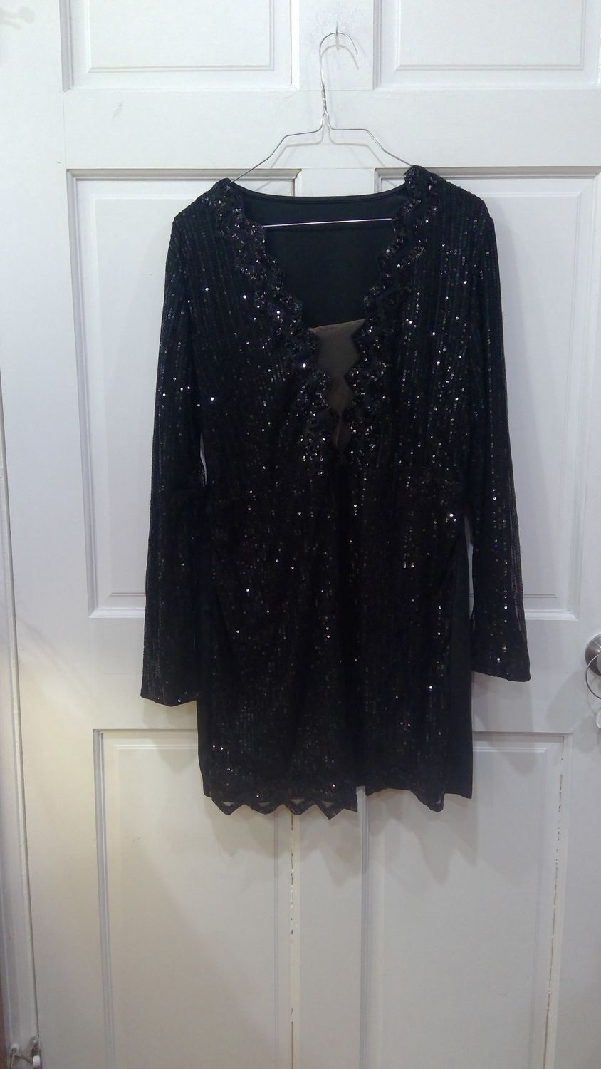 Black Elegant Long Sleeved Sequins Dress Size XXL