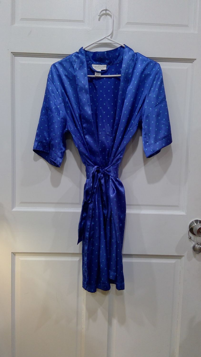 Morgan Taylor  Robe Size Small