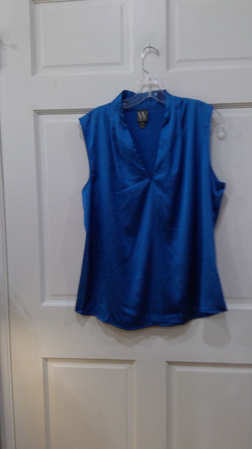 Worthington V Neck Sleeveless Blouse  NWT  Womens Size  l