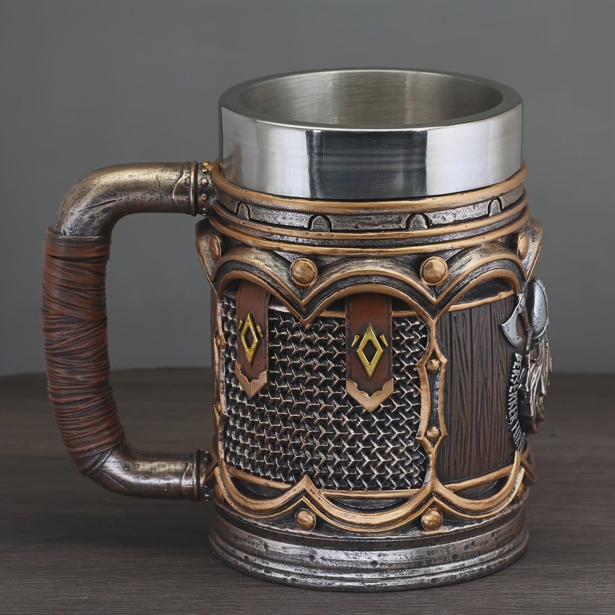 Viking Worry Rune Tankard Golden Set