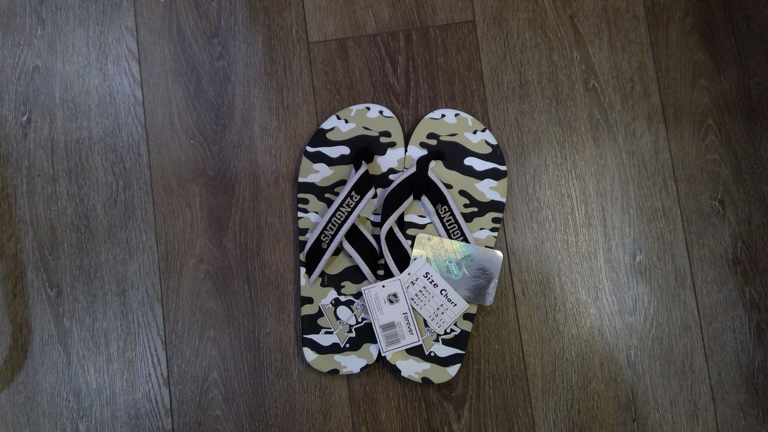 mens pens flip flops size 12/13
