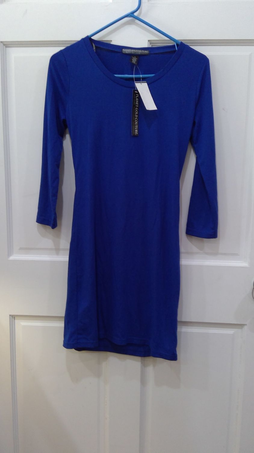 Planet gold culture New York Tokyo Paris Los Angeles blue  size medium long sleeve dress