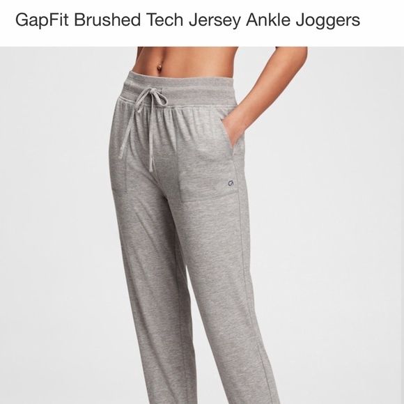 Gap brushed tech jersey jogger mid rise size small gray