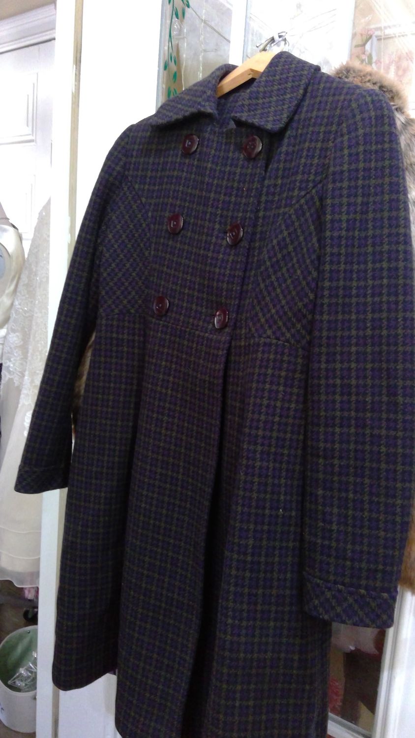 Via green and Purple plaid coat size 8